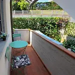 Alojamento de Acomodação e Pequeno-almoço Il Melograno With Private Bathrooms Aulla